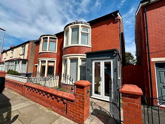 2 Bedroom Semi Detached House For Sale In Stamford Avenue, Blackpool, FY4