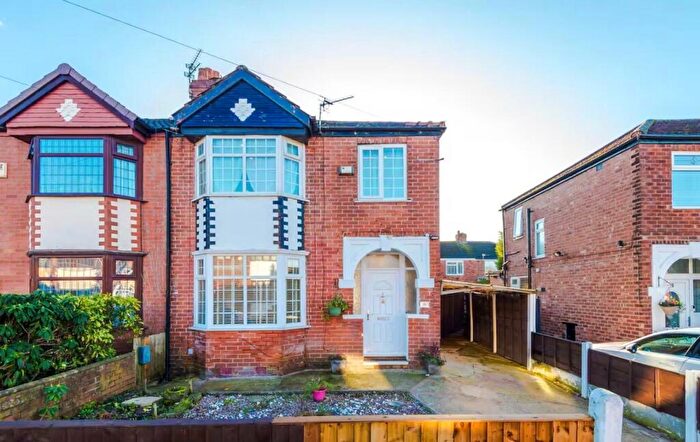 3 Bedroom Semi Detached House To Rent In Rydal Avenue Manchester, M43