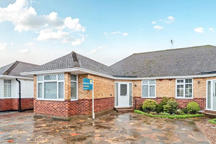 3 Bedroom Bungalow For Sale In Wendley Drive, New Haw, Surrey, KT15