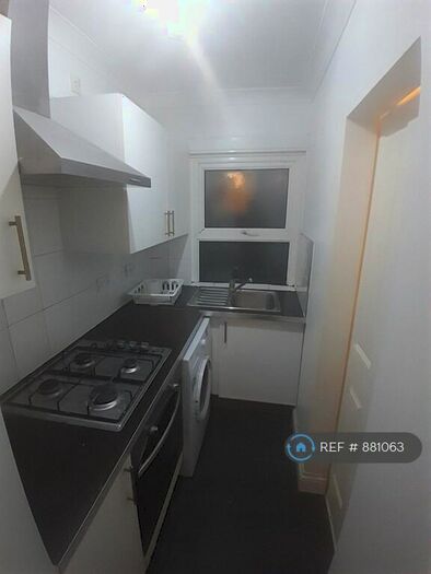 1 Bedroom Flat To Rent In Bristol Park Rd, Walthamstow, E17