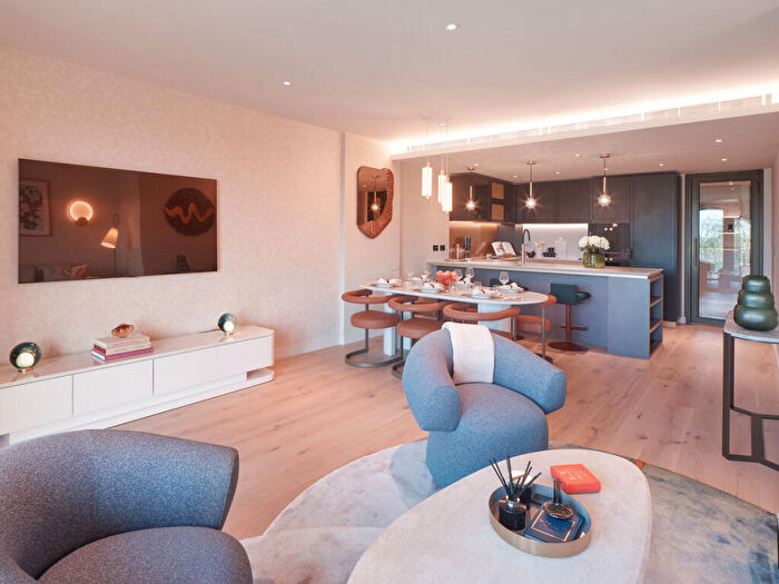 3 Bedroom Apartment For Sale In Chelsea Waterfront, London, SW10