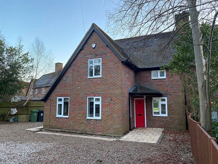 4 Bedroom Semi-Detached House To Rent In Potten End, Berkhamsted, HP4