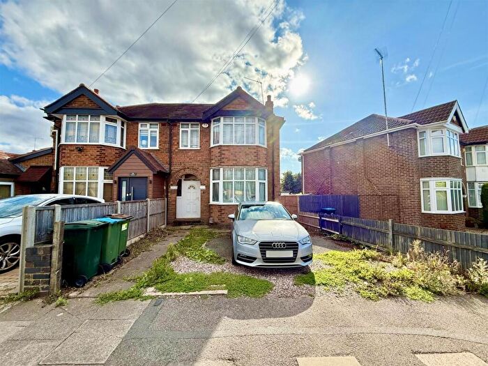 3 Bedroom Semi Detached House To Rent In Quinton Road, Cheylesmore, Coventry, CV3