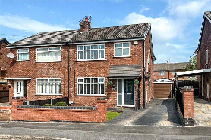 3 Bedroom Semi-Detached House For Sale In Norfolk Crescent, Failsworth, Manchester, M35
