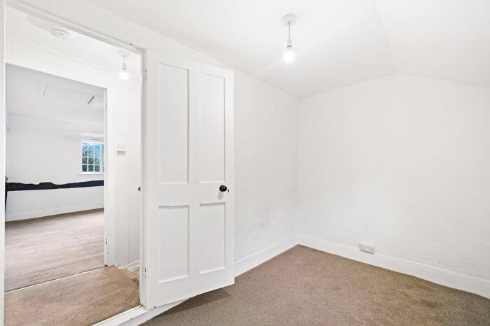 2 Bedroom Cottage For Sale In Newtons Hill, Hartfield, TN7