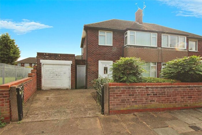 3 Bedroom Semi-Detached House To Rent In Avoca Avenue, Doncaster, South Yorkshire, DN2
