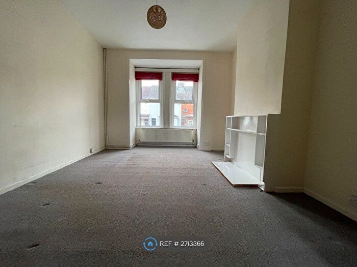 3 Bedroom Terraced House To Rent In Mortimer Road, Southampton, SO19