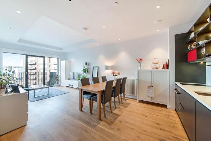 1 Bedroom Apartment For Sale In Grantham House, London City Island, London, E14