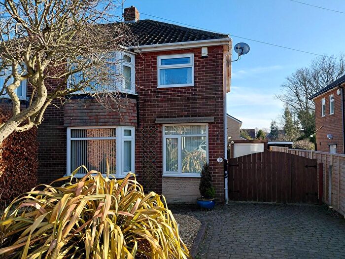 3 Bedroom Semi Detached House To Rent In Lindum Drive, Wickersley, S66