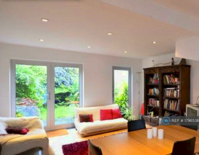 3 Bedroom Terraced House To Rent In Mitford Road, London, N19