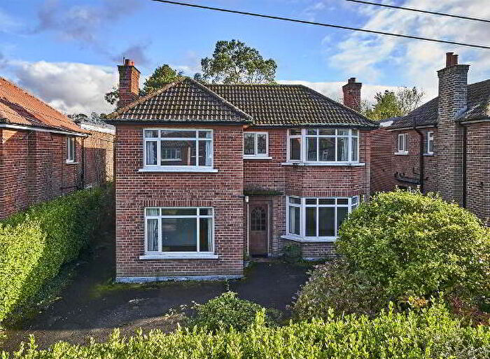 5 Bedroom Detached House For Sale In Blackwood Crescent, Helen's Bay, BT19