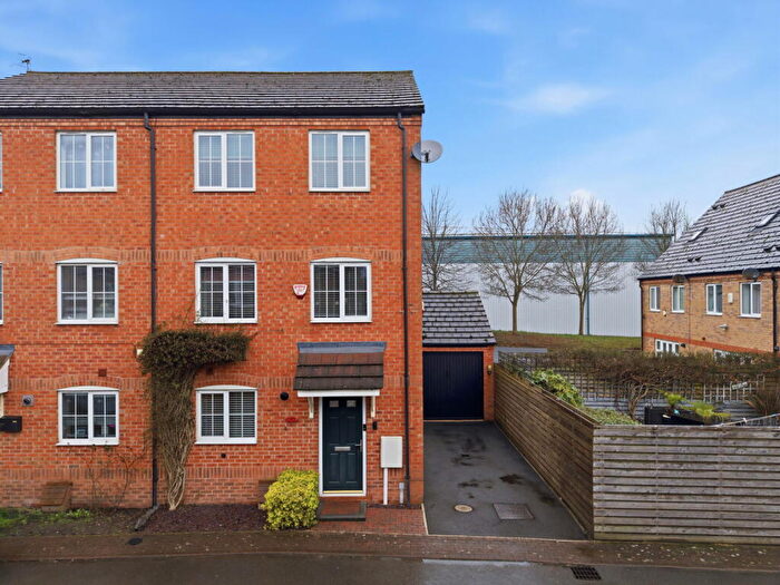 4 Bedroom Semi Detached House For Sale In Potters Hollow, Bulwell, Nottingham, Nottinghamshire, NG6