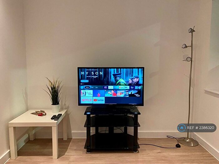 1 Bedroom Flat To Rent In Bellfield Road, High Wycombe, HP13