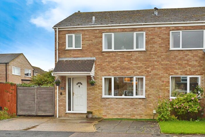3 Bedroom Semi-Detached House For Sale In Western Drive, Hanslope, Buckinghamshire, MK19