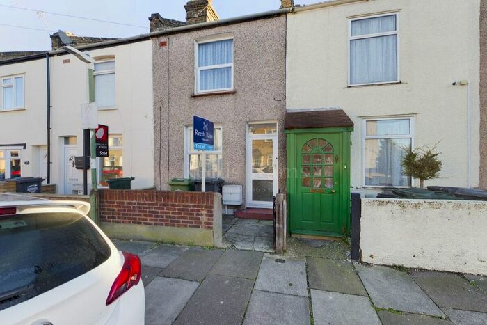 2 Bedroom Terraced House To Rent In Bayly Road, Dartford DA1