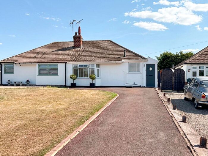 2 Bedroom Semi-Detached Bungalow For Sale In Sherwood Road, Stoke Golding, CV13