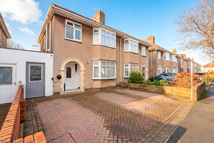 3 Bedroom Semi Detached House For Sale In Shaftesbury Road, BS23