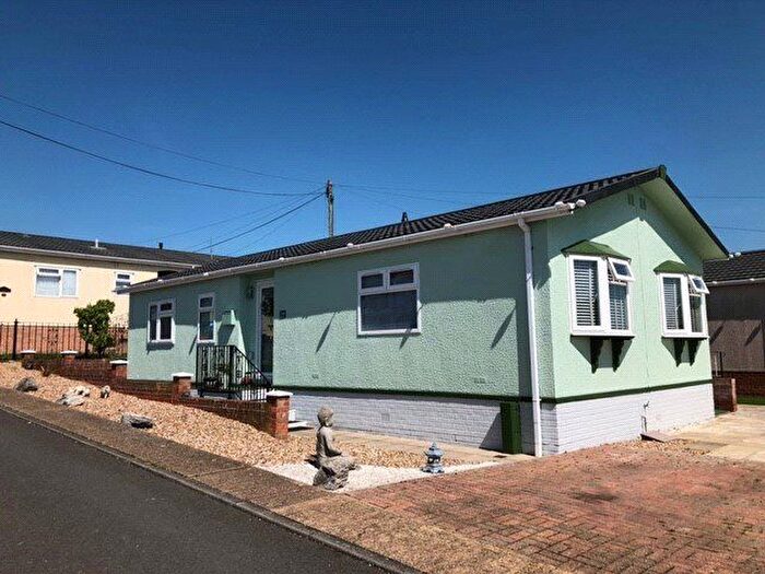 2 Bedroom Property For Sale In West Avenue, Althorne, Chelmsford, Essex, CM3