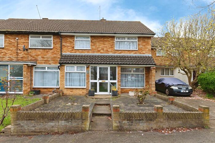 3 Bedroom End Of Terrace House For Sale In Curling Tye, Basildon, Essex, SS14