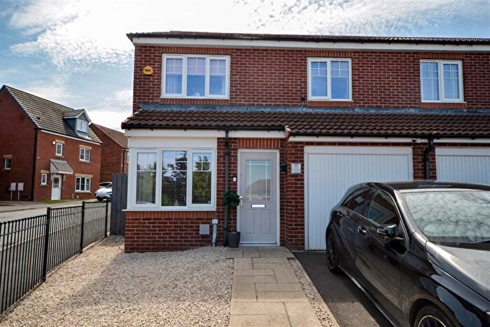 3 Bedroom Semi Detached House For Sale In Woodham Drive, Sunderland, SR2