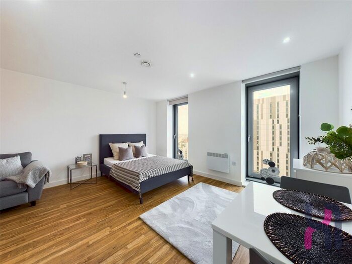 Studio To Rent In Media City, Michigan Point Tower B, Michigan Avenue, Salford, M50