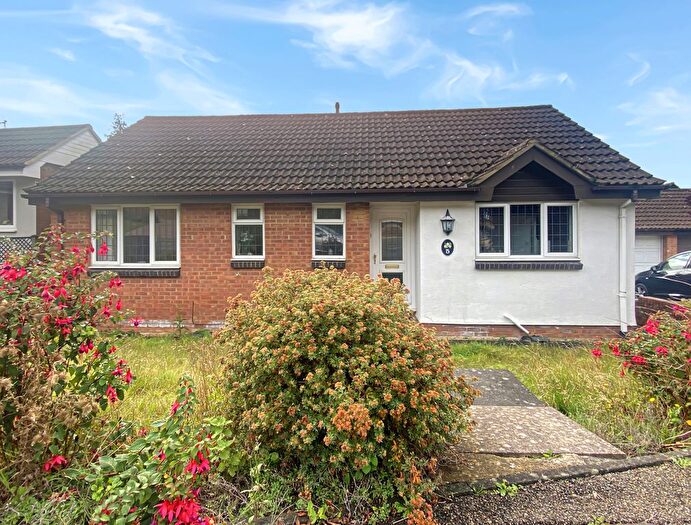 2 Bedroom Bungalow To Rent In Stanier Rise, Berkhamsted, Hertfordshire, HP4