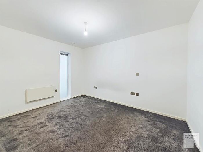 1 Bedroom Apartment To Rent In Apt . :: Ice Plant, M4