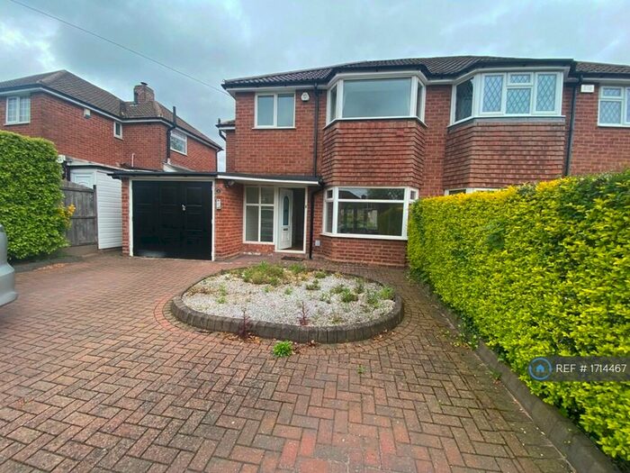 3 Bedroom Semi-Detached House To Rent In Sara Close, Sutton Coldfield, B74