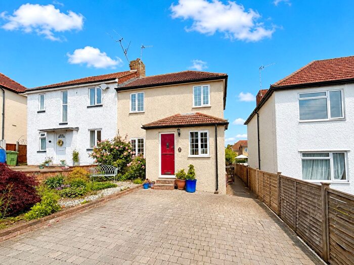 2 Bedroom Semi-Detached House For Sale In Belle Vue Road, Aldershot, Hampshire, GU12