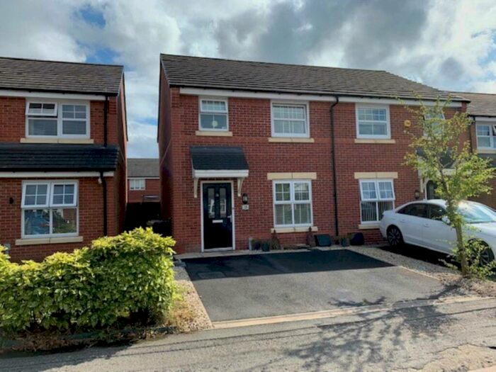 3 Bedroom Semi-Detached House To Rent In Cotton Meadows, Bolton, BL1