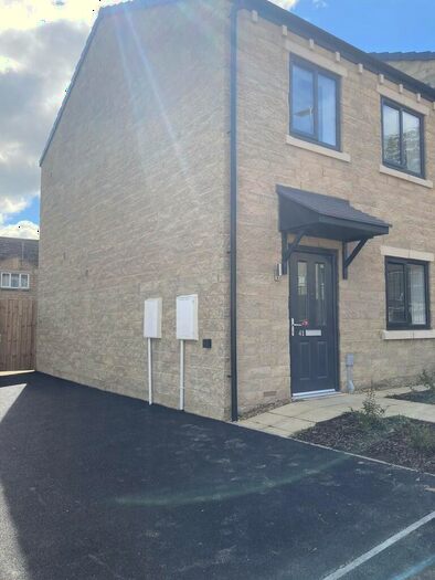 2 Bedroom Semi-Detached House To Rent In Cashmere Road, HD6