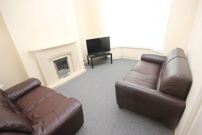 4 Bedroom Terraced House To Rent In Bagot Street, L15
