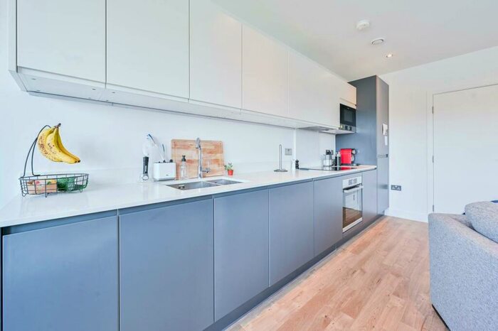 1 Bedroom Flat To Rent In Wansbeck Road, , Hackney Wick, London, E3