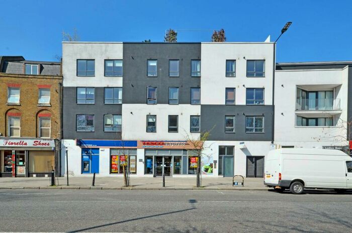 2 Bedroom Flat To Rent In Hackney Road, Shoreditch, London, E2