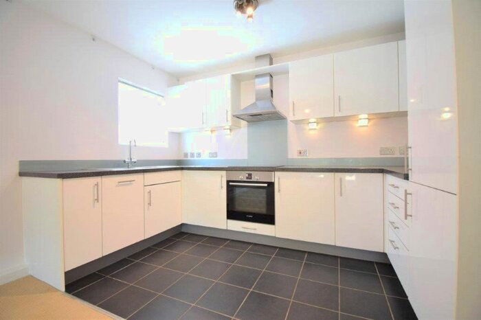1 Bedroom Flat To Rent In Alpha House, Napier Road, Crowthorne, Berkshire, RG45