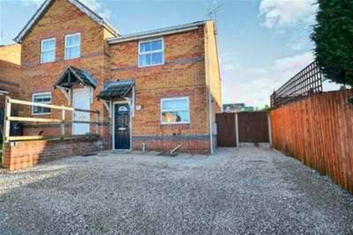 2 Bedroom Semi-Detached House To Rent In New Hucknall Waye, NG17