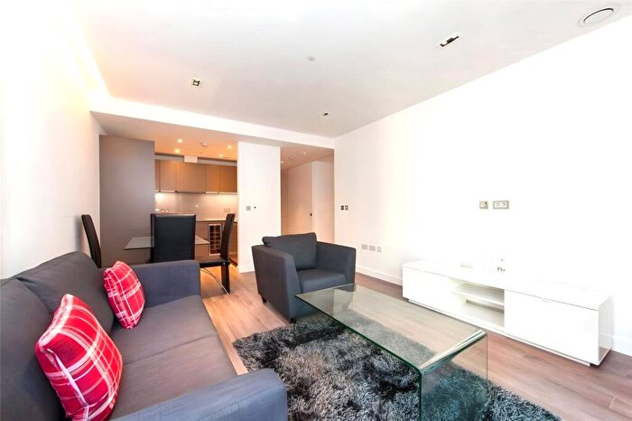 1 Bedroom Apartment To Rent In Cashmere House, Goodman's Fields, Aldgate, London, E1