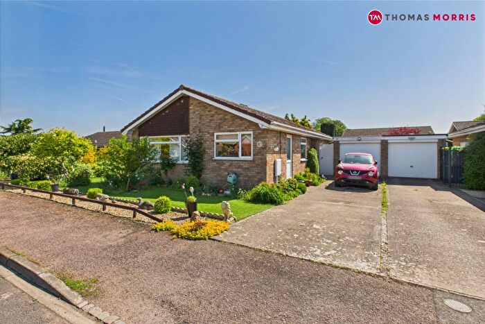 3 Bedroom Bungalow For Sale In Park Close, Moggerhanger, Bedford, Bedfordshire, MK44