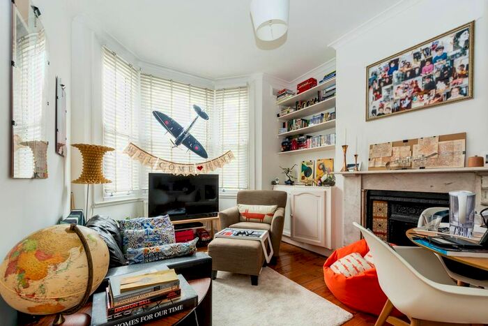 1 Bedroom Flat To Rent In Oxberry Avenue, Parsons Green, London, SW6