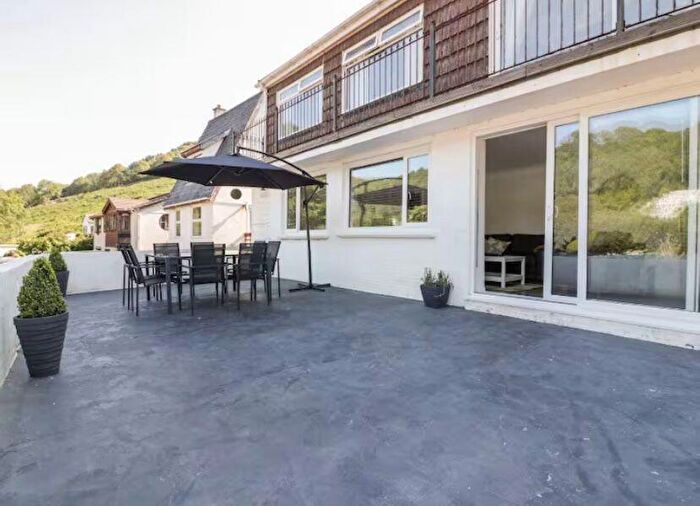 3 Bedroom Apartment For Sale In Millendreth, Looe, PL13
