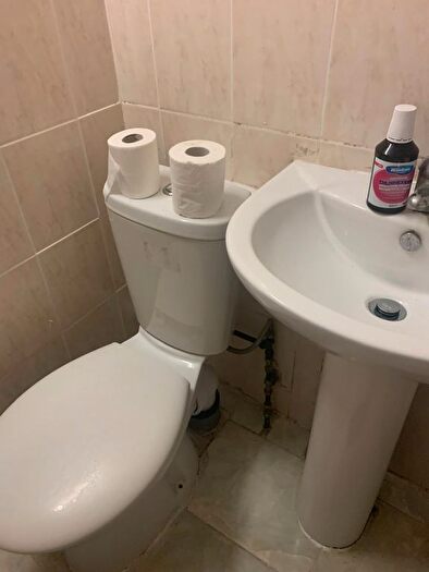 Studio To Rent In King Henrys Drive, Croydon, CR0