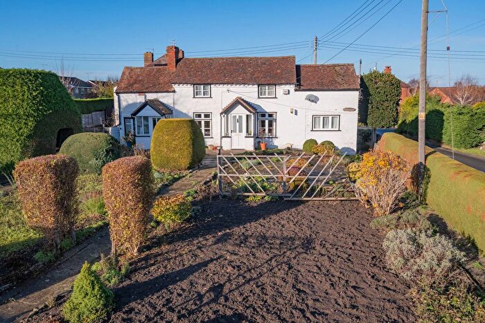 2 Bedroom Detached House For Sale In Sherridge Road, Leigh Sinton, Malvern, Worcestershire, WR13