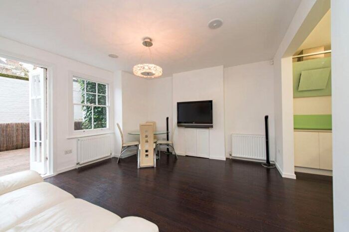 2 Bedroom Flat To Rent In Downshire Hill, Hampstead, NW3