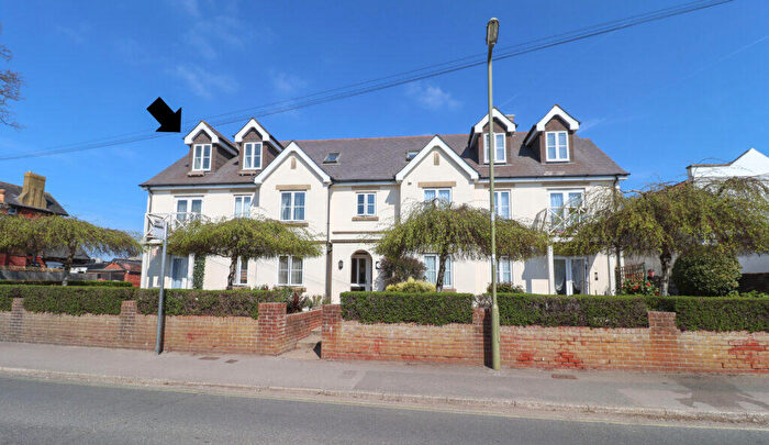 2 Bedroom Flat For Sale In Station Road, Hayling Island, PO11