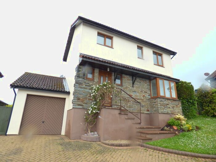 3 Bedroom Detached House To Rent In Keats Close, Teignmouth, TQ14