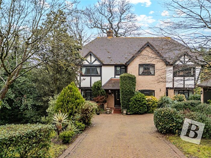 5 Bedroom Detached House For Sale In Tall Trees Close, Emerson Park, RM11