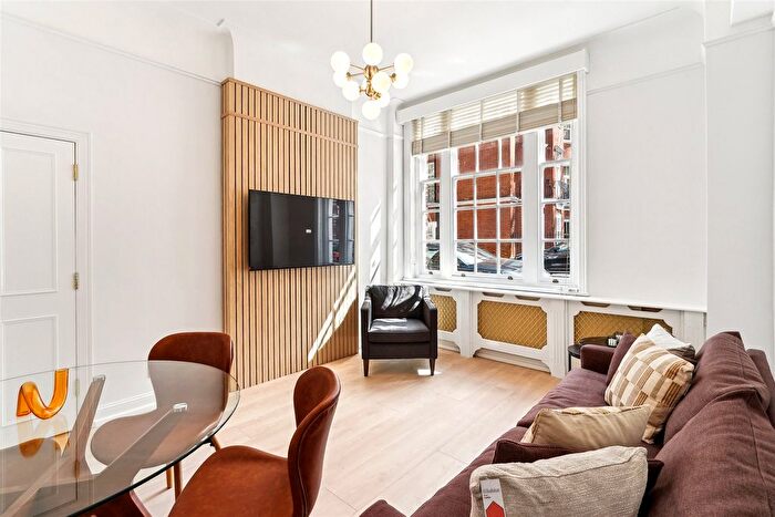 1 Bedroom Flat To Rent In Turks Row, London, SW3