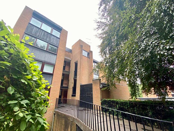 Studio To Rent In Bingham Court, Graham Road, S10