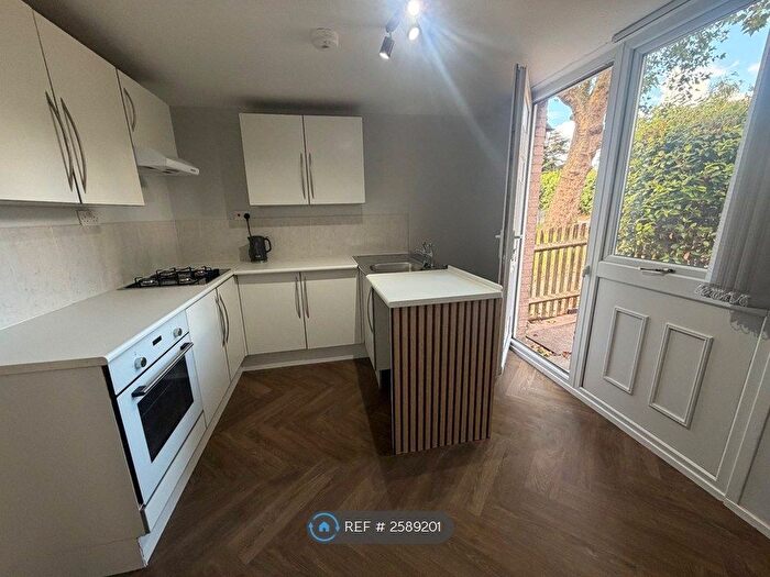 3 Bedroom End Of Terrace House To Rent In Edward Bailey Close, Coventry, CV3