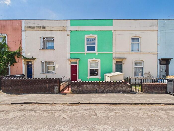 2 Bedroom Property For Sale In Perry Street, Bristol, BS5